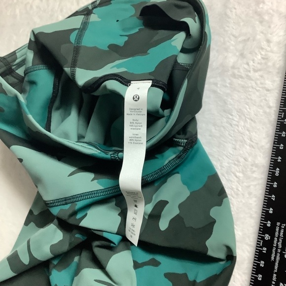 Lululemon Base Pace High-Rise Running Tight Heritage 365 Camo Tidewater Sz 4 - Picture 6 of 11
